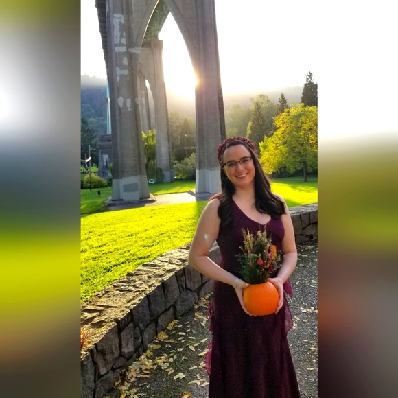 Meet your Posher, Mercedes - Picture 2 of 3